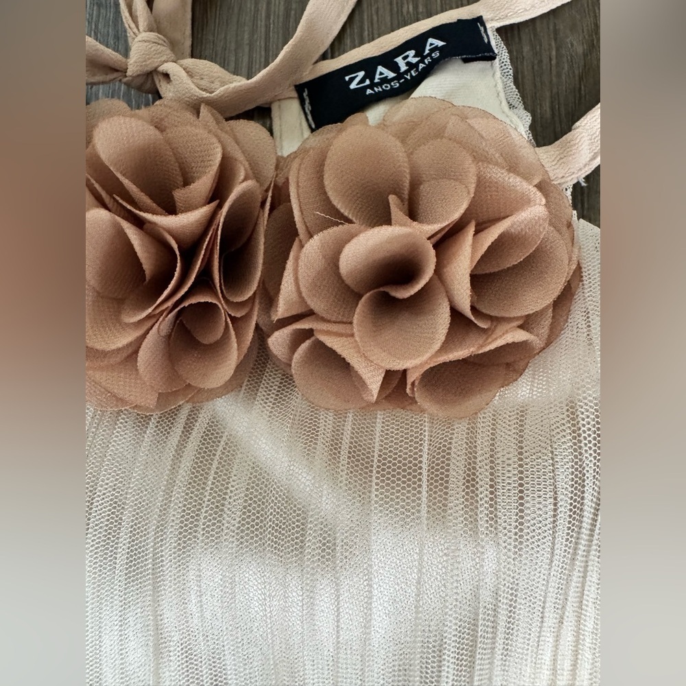 Vintage Zara tulle flower Dress - Picture 8 of 9
